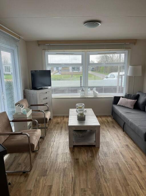 Chalet + Tiny House Nabij Strand Petten Dış mekan fotoğraf