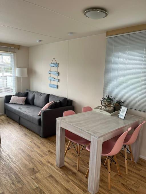 Chalet + Tiny House Nabij Strand Petten Dış mekan fotoğraf