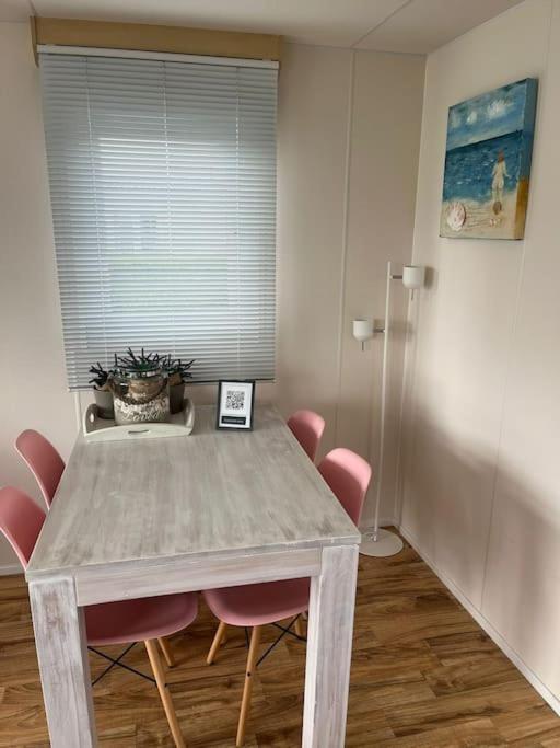 Chalet + Tiny House Nabij Strand Petten Dış mekan fotoğraf